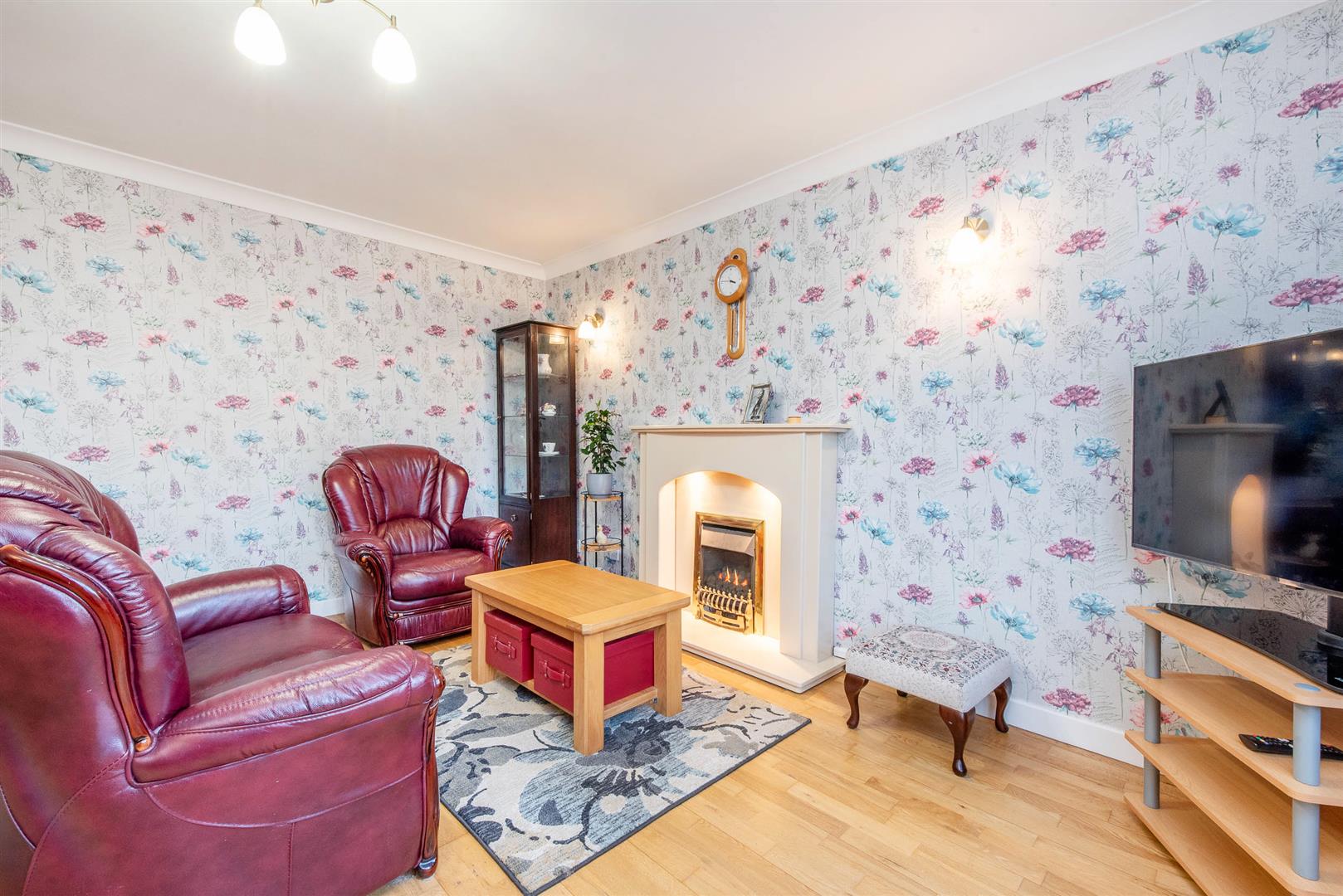 3 bed property in School Field, Preston